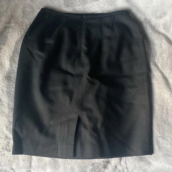 Vintage Tahari Skirt - Picture 2 of 6